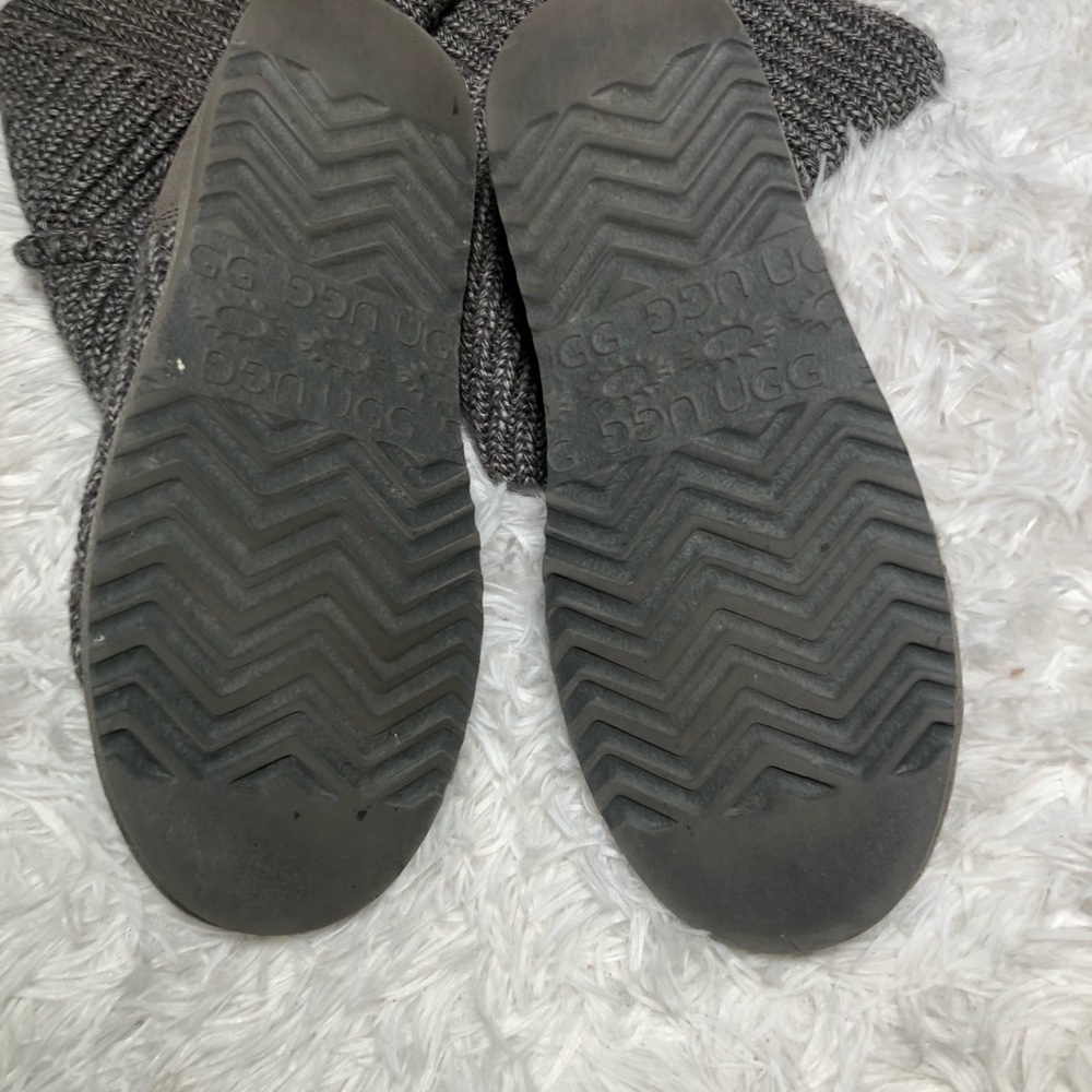 UGG - Picture 4 of 9